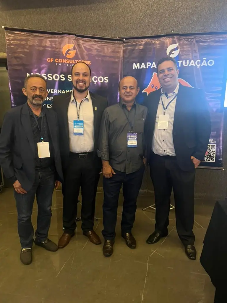 Diretoria do Sintec-Pi visitando as empresas no evento